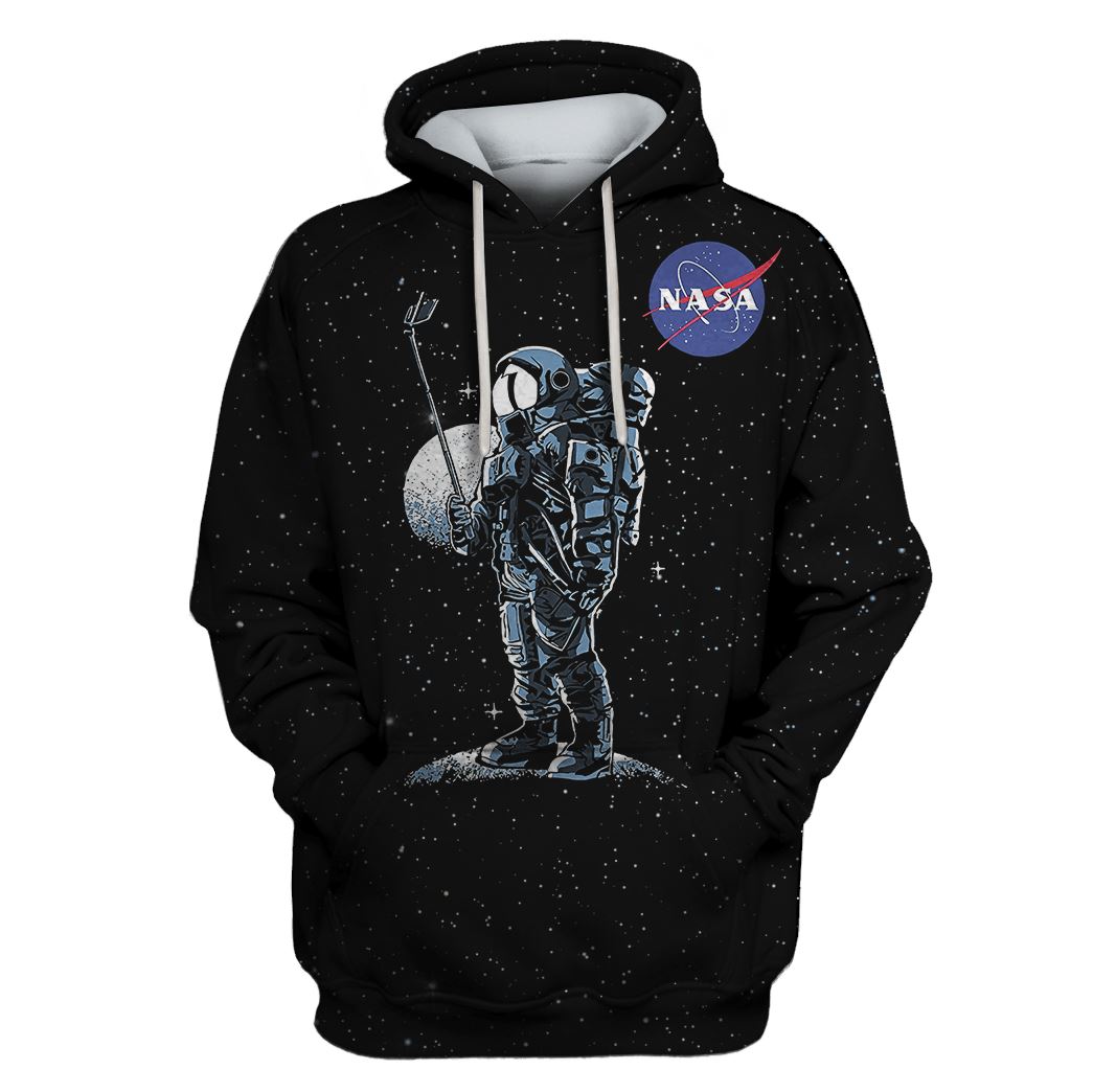 Astronaut Taking Selfie In Outspace Custom T-shirt – Hoodies Apparel