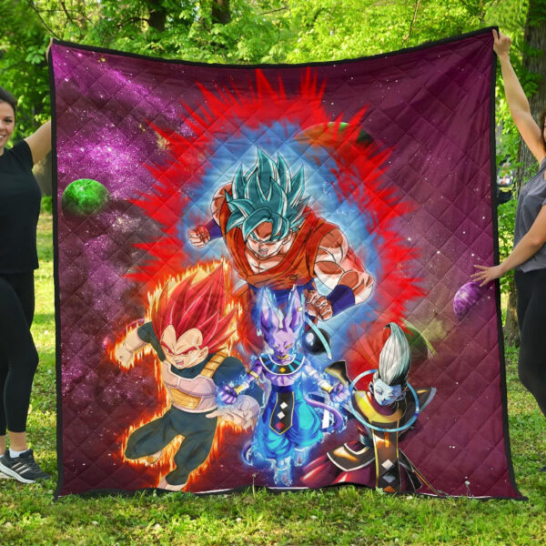 Dragon Ball Anime Premium Quilt – DB Super Saiyan Powerful Burst Limit Quilt Blanket