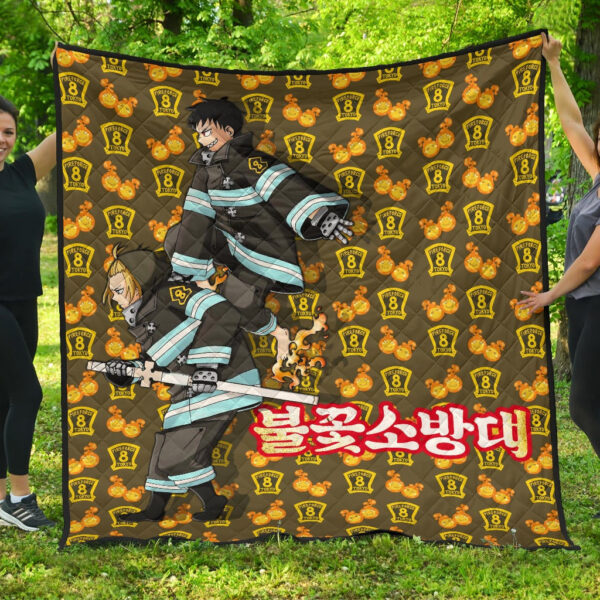 Fire Force Anime Premium Quilt Tamaki And Arthur Evil Smile Sneaking Out Quilt Blanket