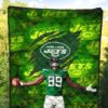 New York American Football Jets Football Player 89 Celebrating Score Holding Ball Premium Quilt Blanket 5