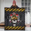 Skull Premium Quilt - Skull Wear Deep Sea Helmet With Poison Creatures Quilt Blanket 3