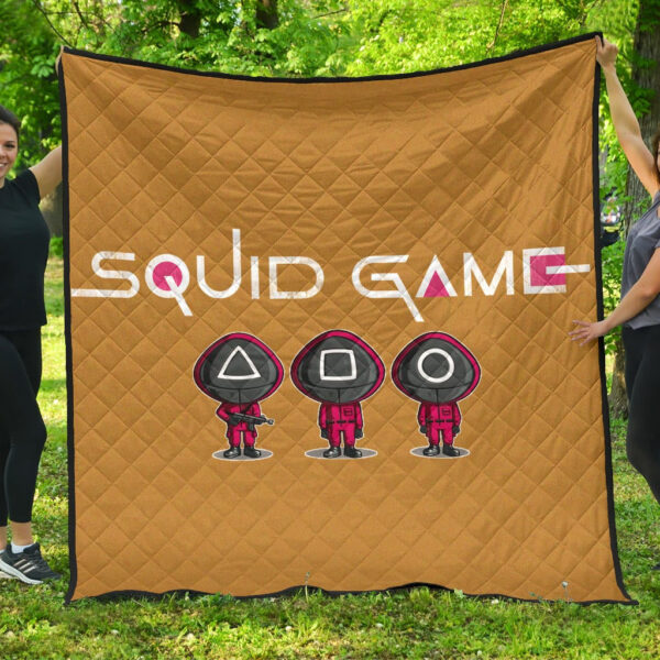 Squid Game Movie Premium Quilt – Cute Chibi Squid Workers Round Square Triangle Face Quilt Blanket