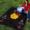 Squid Game Movie Premium Quilt - Squid Worker Swing Golden Pig Wrecking Ball Quilt Blanket 9