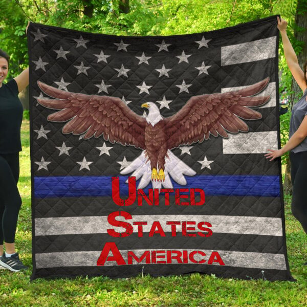 US Independence Day Bald Eagle Flying Black White US Flag Premium Quilt Blanket