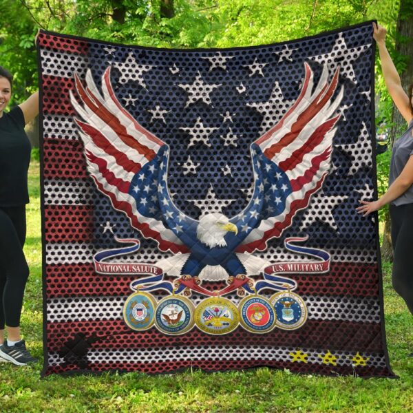 US Independence Day Bald Eagle Grab US Military Medal Premium Quilt Blanket