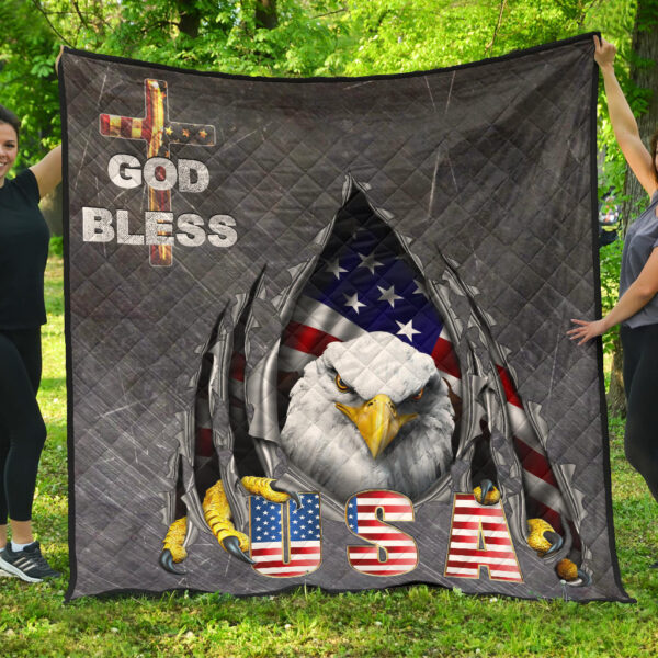 US Independence Day Eagle Emerging From Claw Scratch God Bless Premium Quilt Blanket