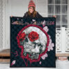 Valentine Premium Quilt - Golden Skull On Bunch Of Rose Flower Love Quilt Blanket 3