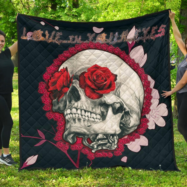 Valentine Premium Quilt – Golden Skull On Bunch Of Rose Flower Love Quilt Blanket